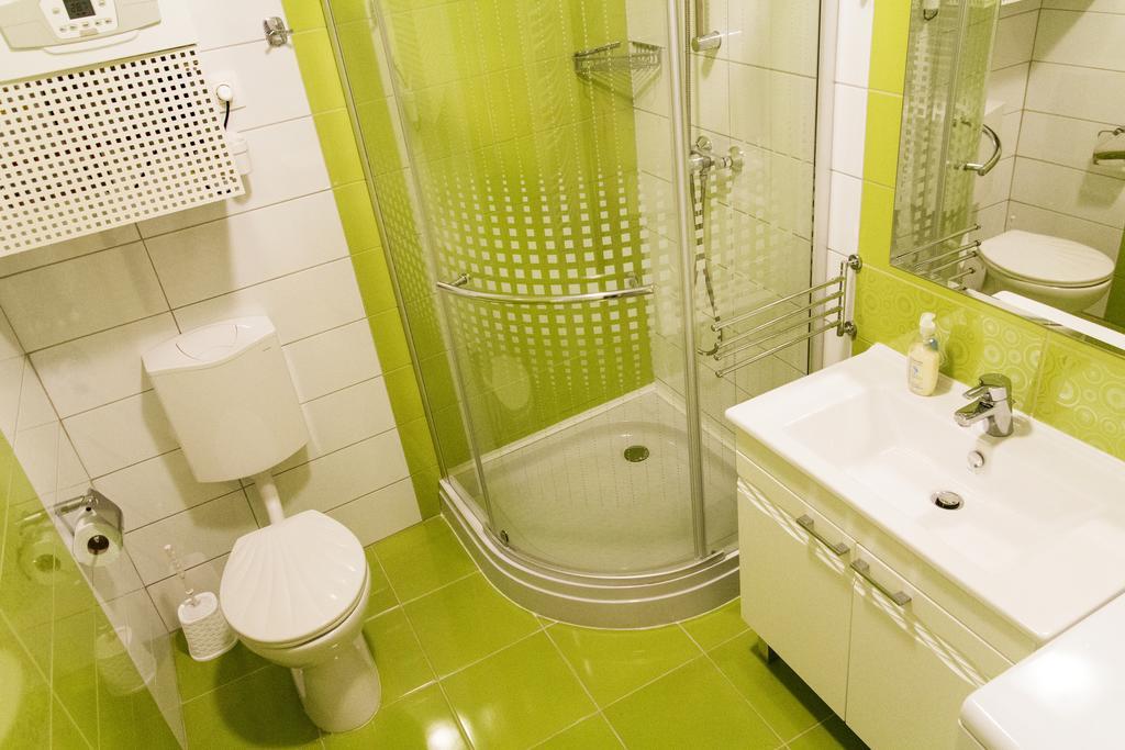 Eoetvoes Apartman Budapest Bilik gambar